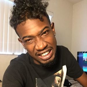 Meet your Posher, Cameron